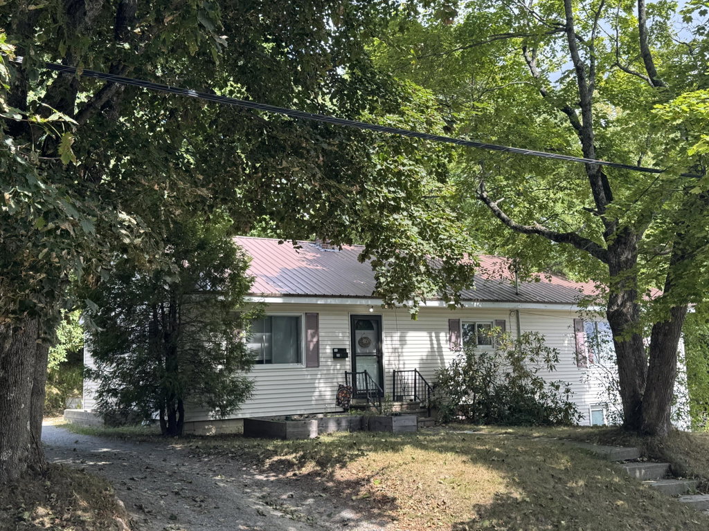 28 Island Avenue Orono