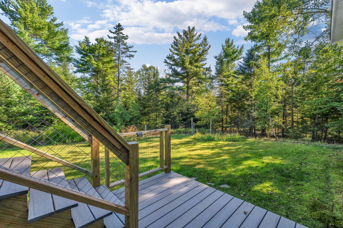 31-web-or-mls-736-eagle-lake-rd