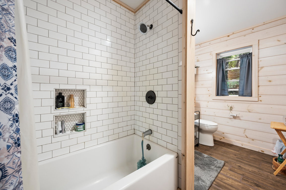 27-Bathroom
