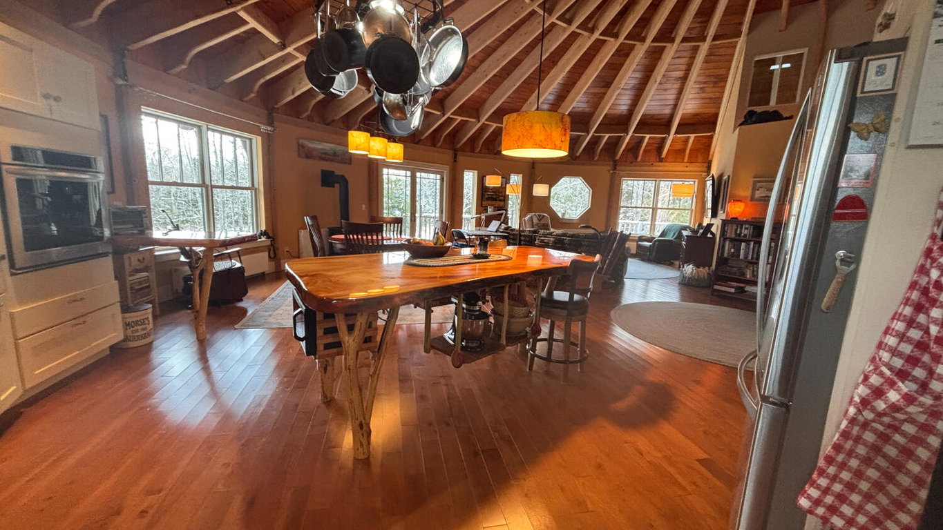 Cranberry.Yurt.01.25.Kitch.01