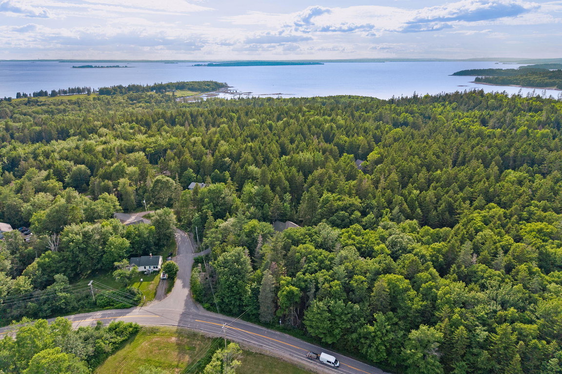 5 Cedar Hill Rd
