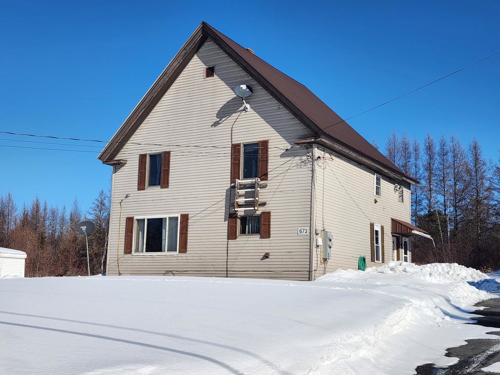 673 Mapleton Road Mapleton