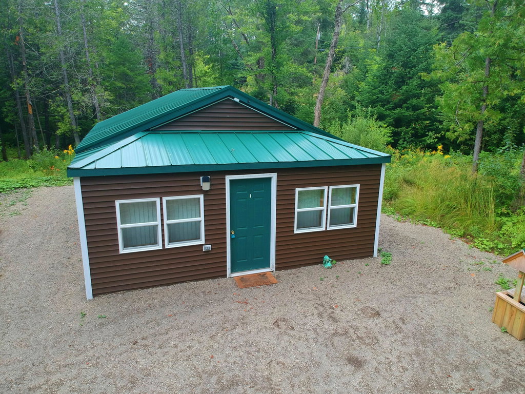 1879 Caribou Road New Canada