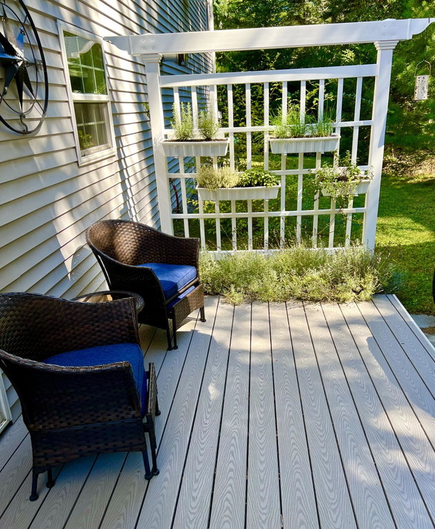 Exterior Back Sitting Area