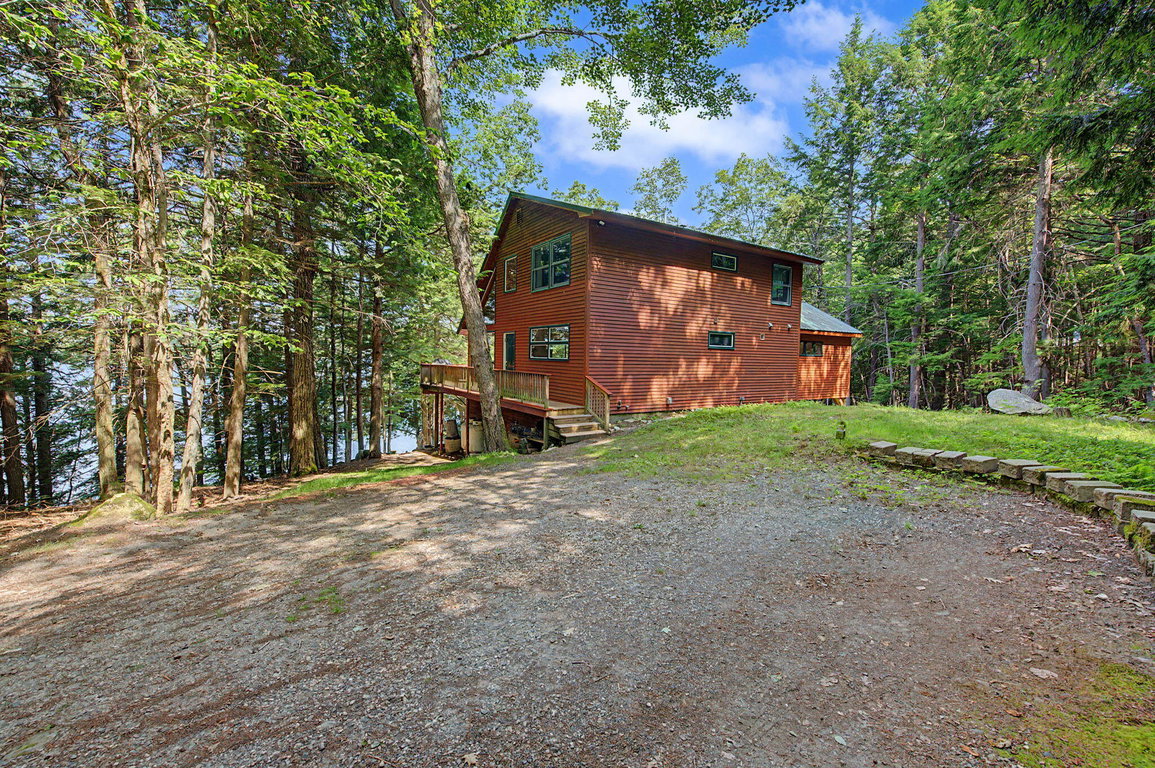 109 Spring Valley Road Raymond
