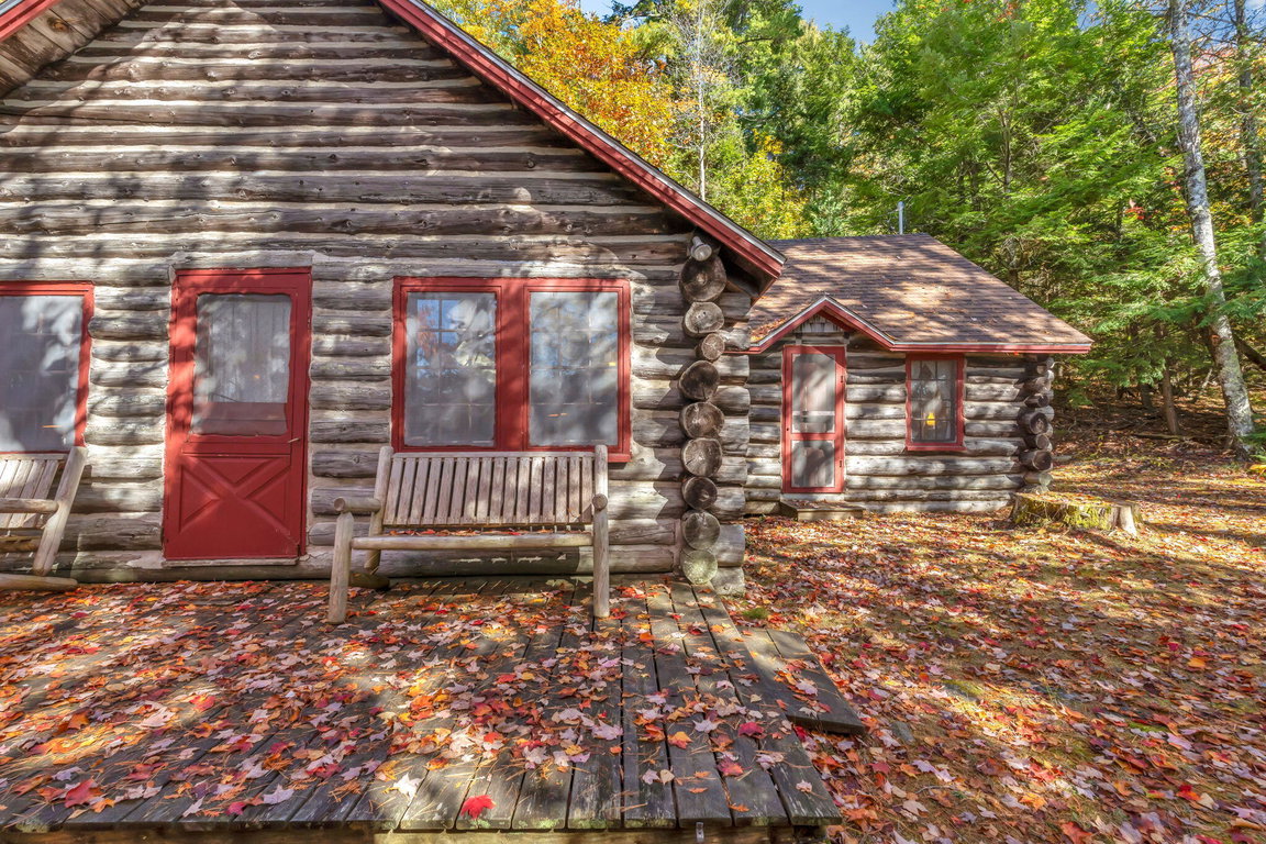 24-web-or-mls-25-dickens-farm-rd