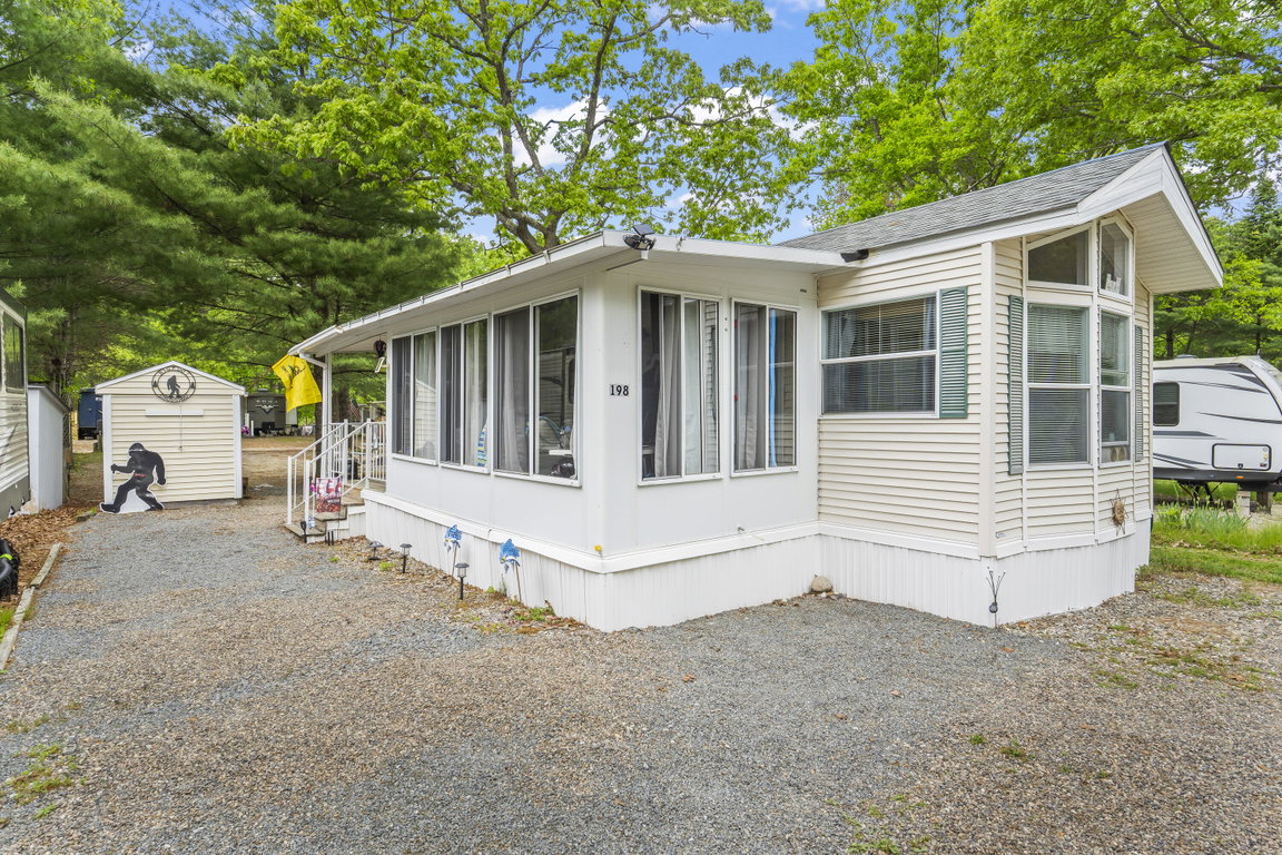 1 Robinson Way Kennebunk