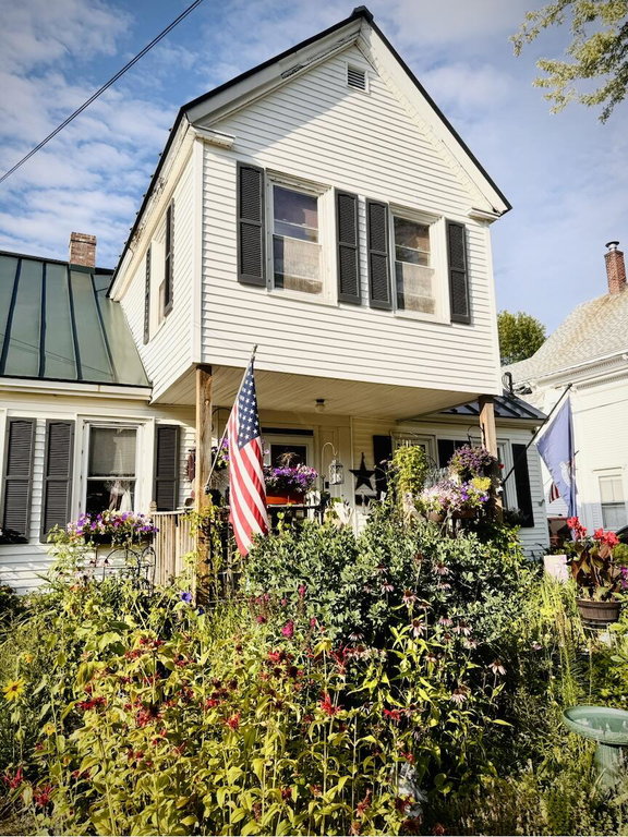 89 Highland Avenue Gardiner