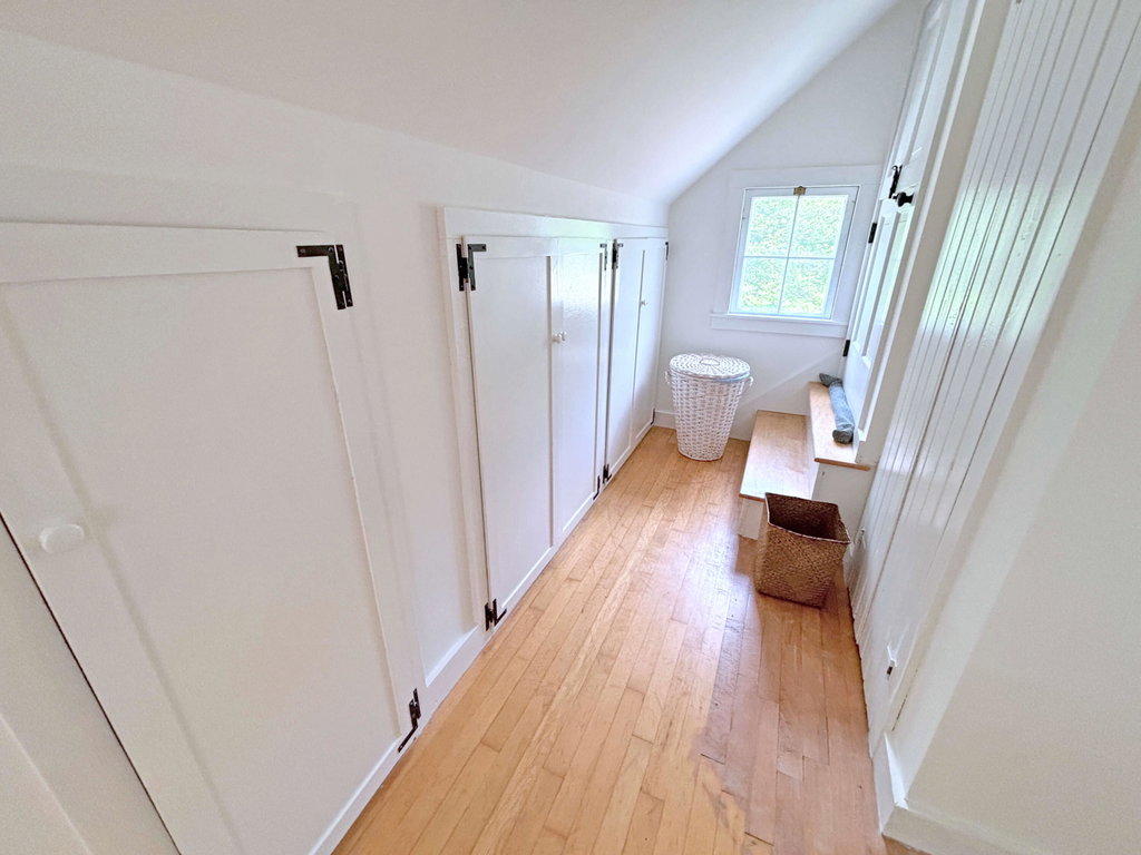 Primary Bedroom (6)