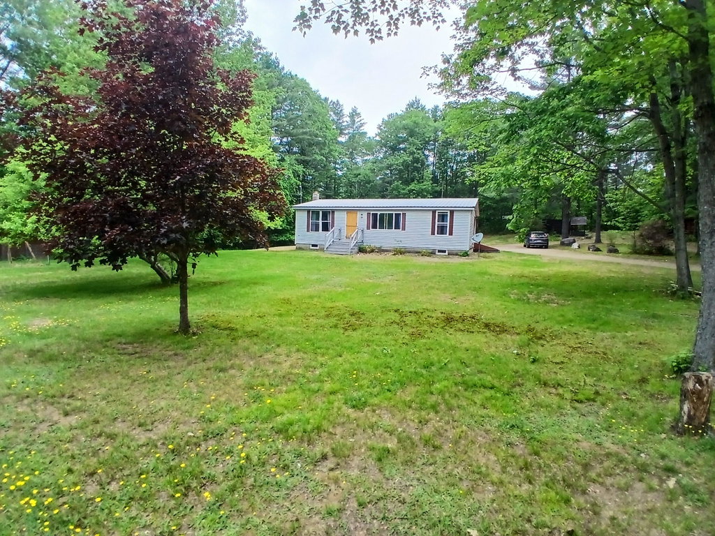 836 River Road New Portland