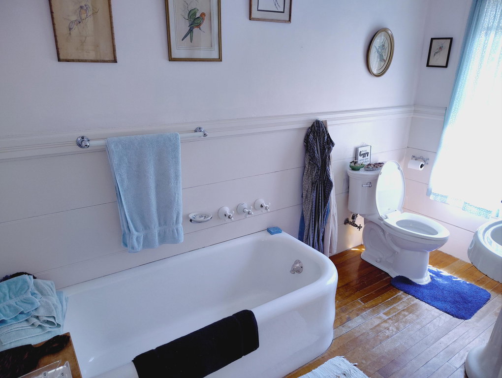 Main Bath