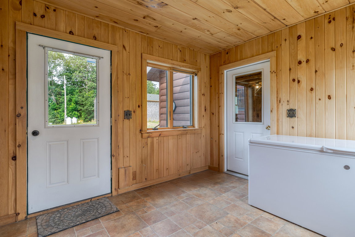20-37 Dry Moon Lane-DTP