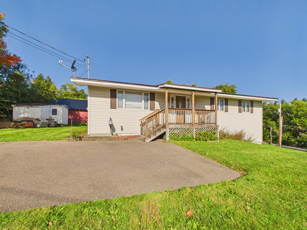 3 Maple Avenue Caribou