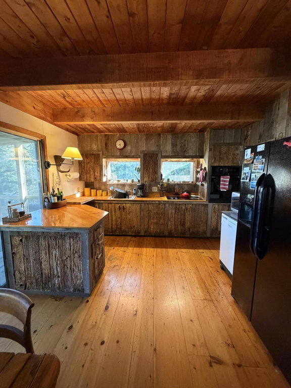 15 Picnic Point