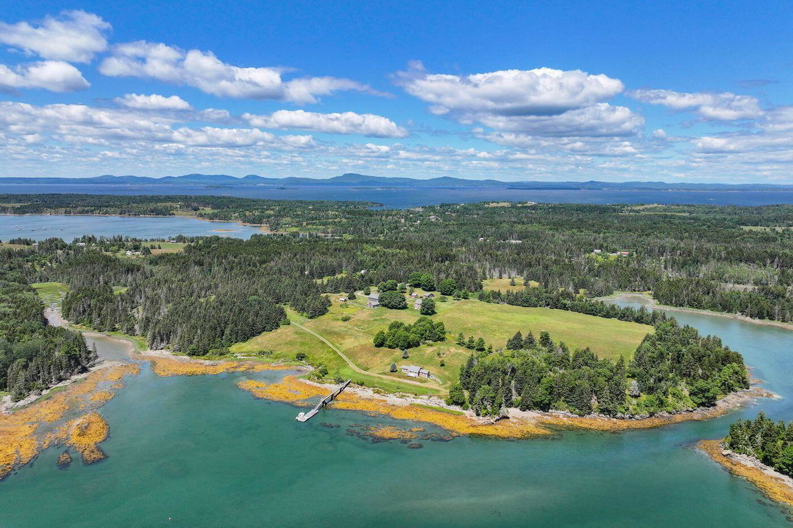 148 Waterman Farm Road North Haven