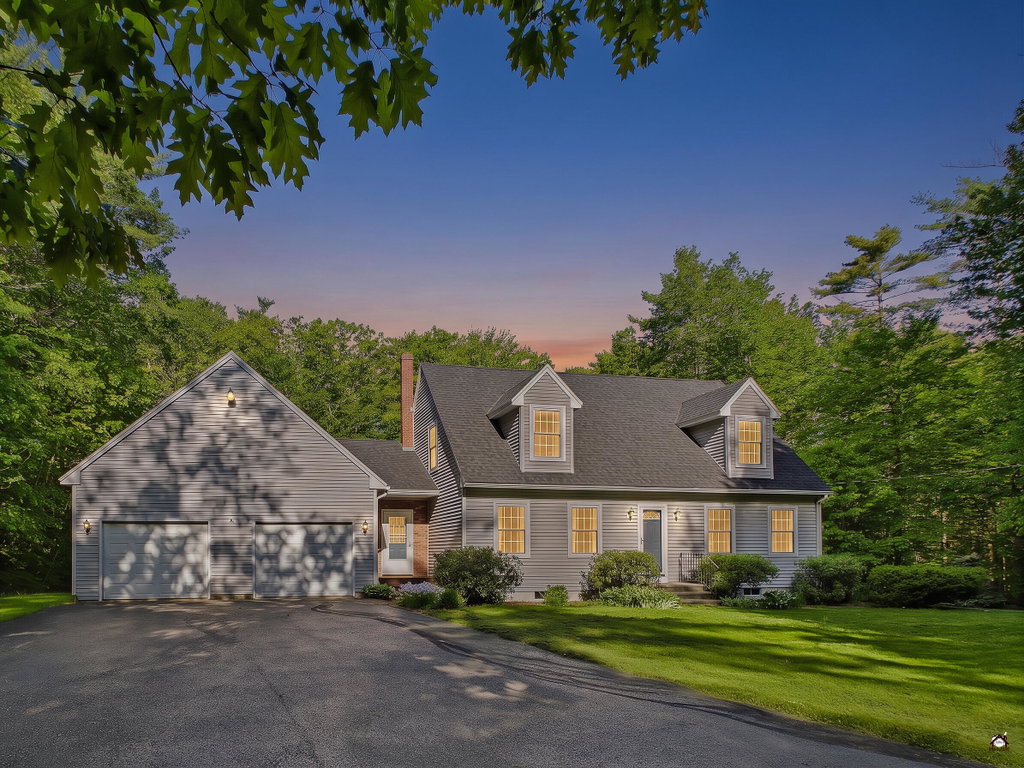 91 Cotton Road Lewiston