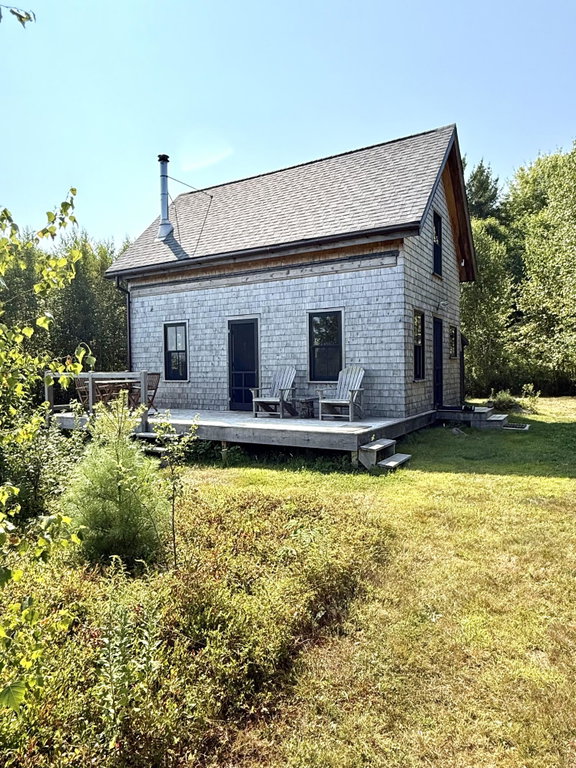 64 Dam Road Beddington