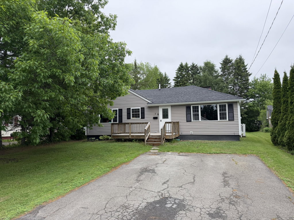 8 Lincoln Street Presque Isle