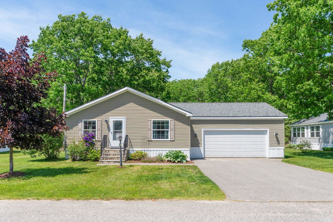 12 Fieldstone Drive Lyman