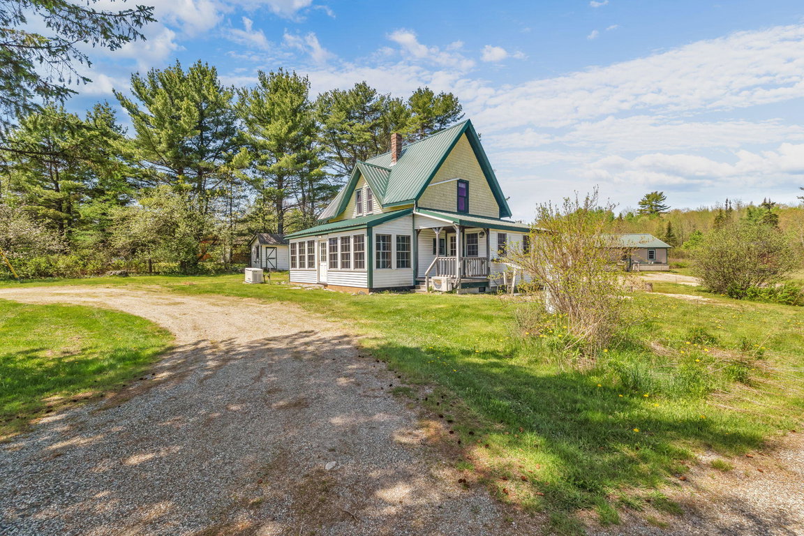 16-web-or-mls-137-w-franklin-rd