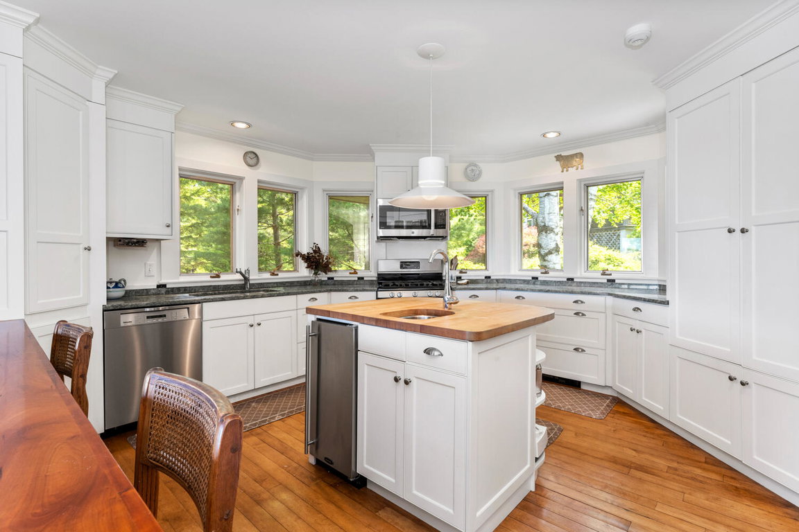 Kitchen with Island