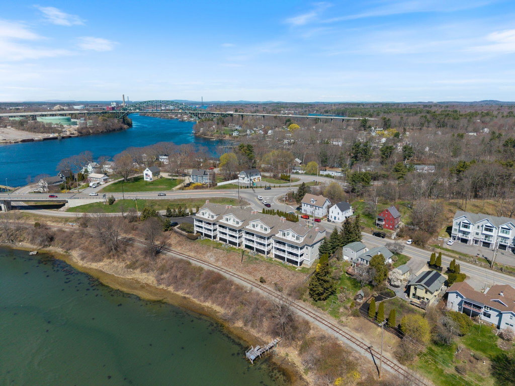 19 Bridge Street Kittery