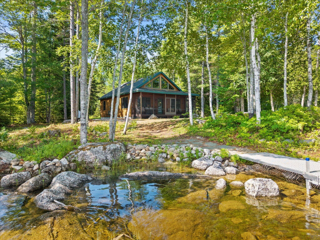 04-242 Black Bear Way