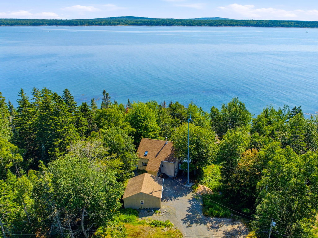 515 Paul Bunyan Road Gouldsboro