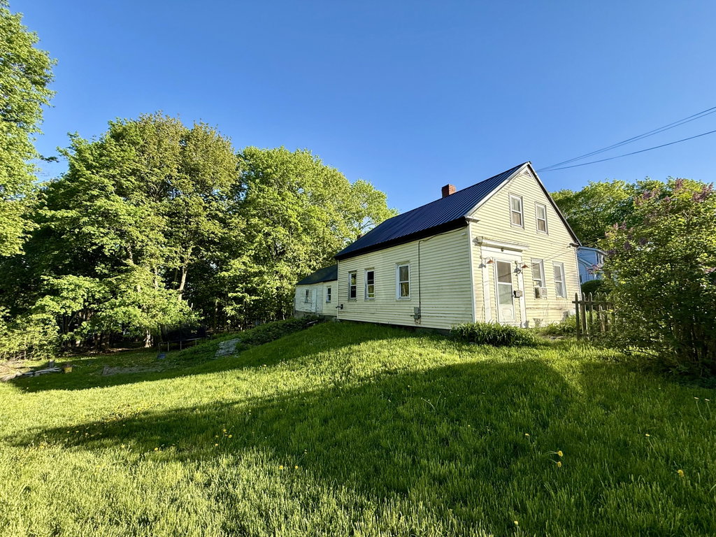 11 Orchard Street Dexter