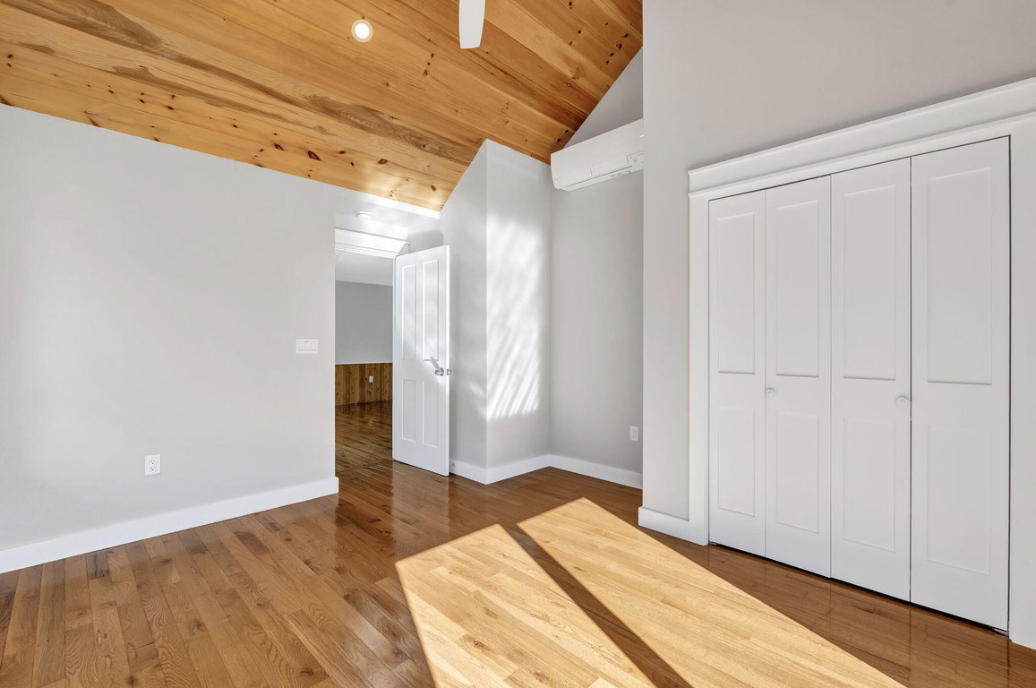 5-web-or-mls-1212-eastbrook-rd