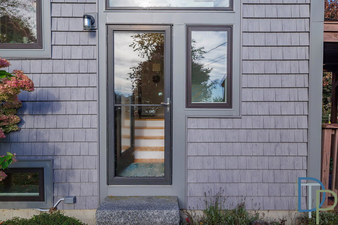 1035newburyneck - 37