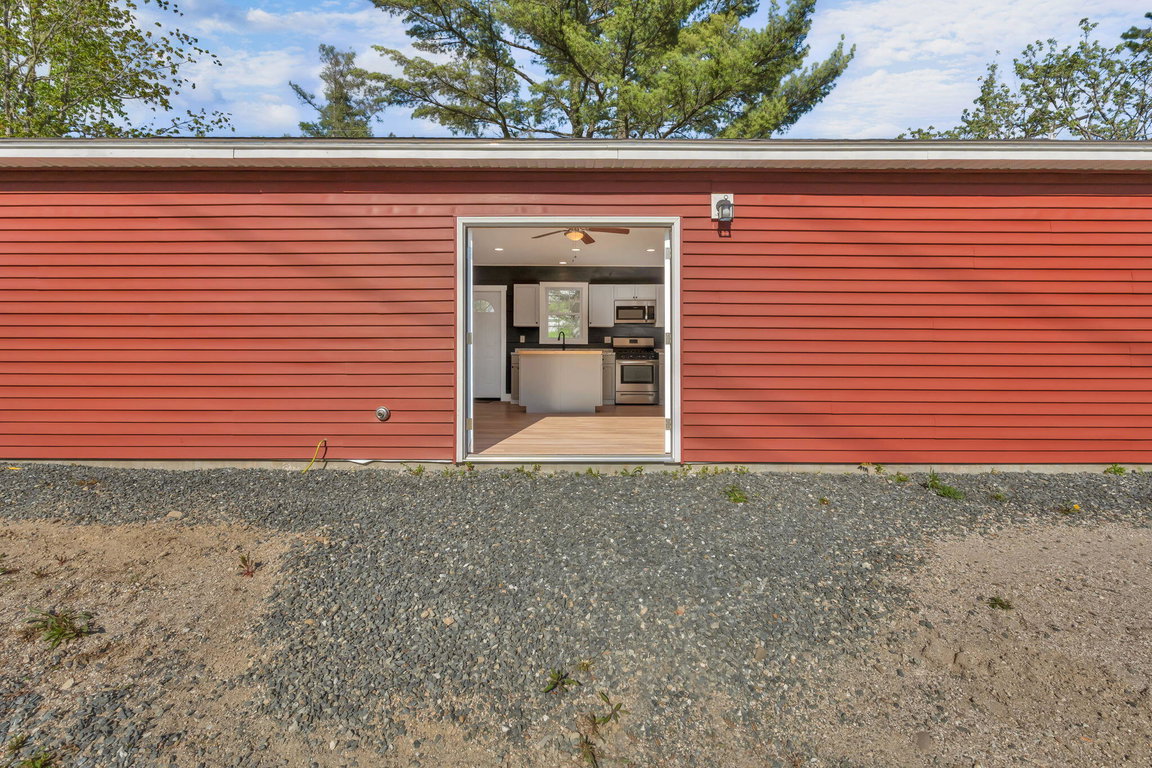 24-web-or-mls-727-n-bend-rd