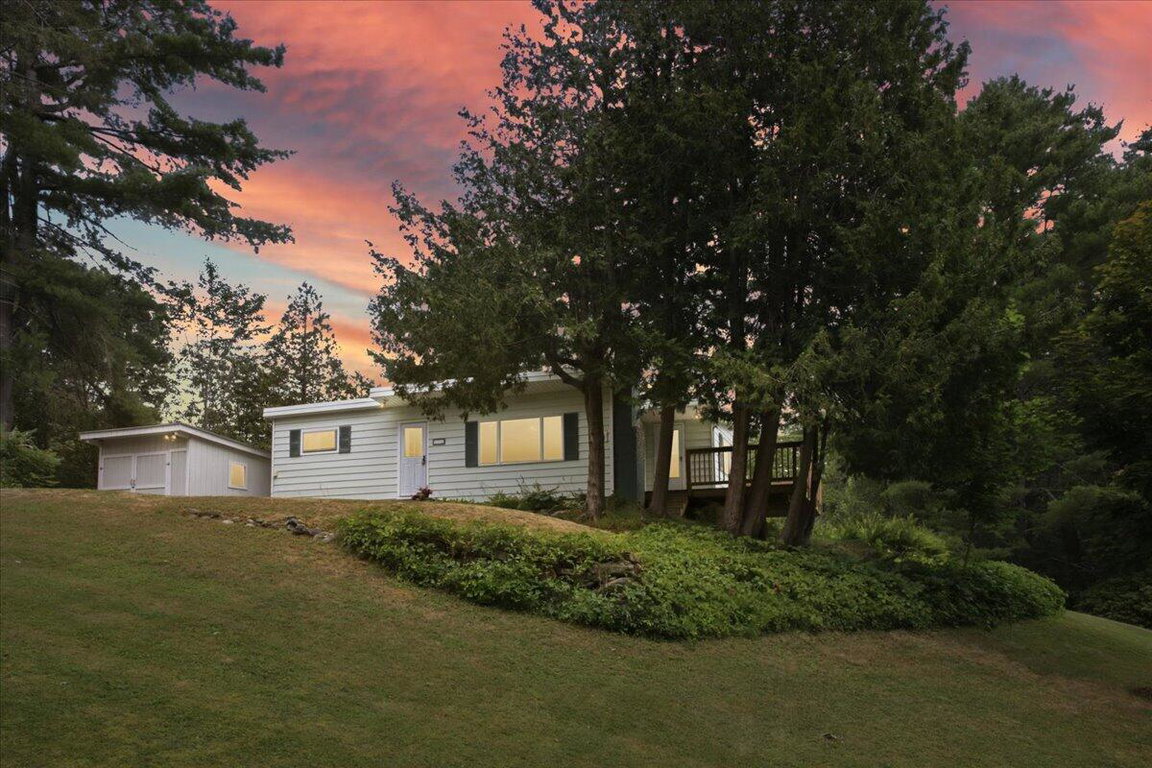 771 Bennoch Road Old Town
