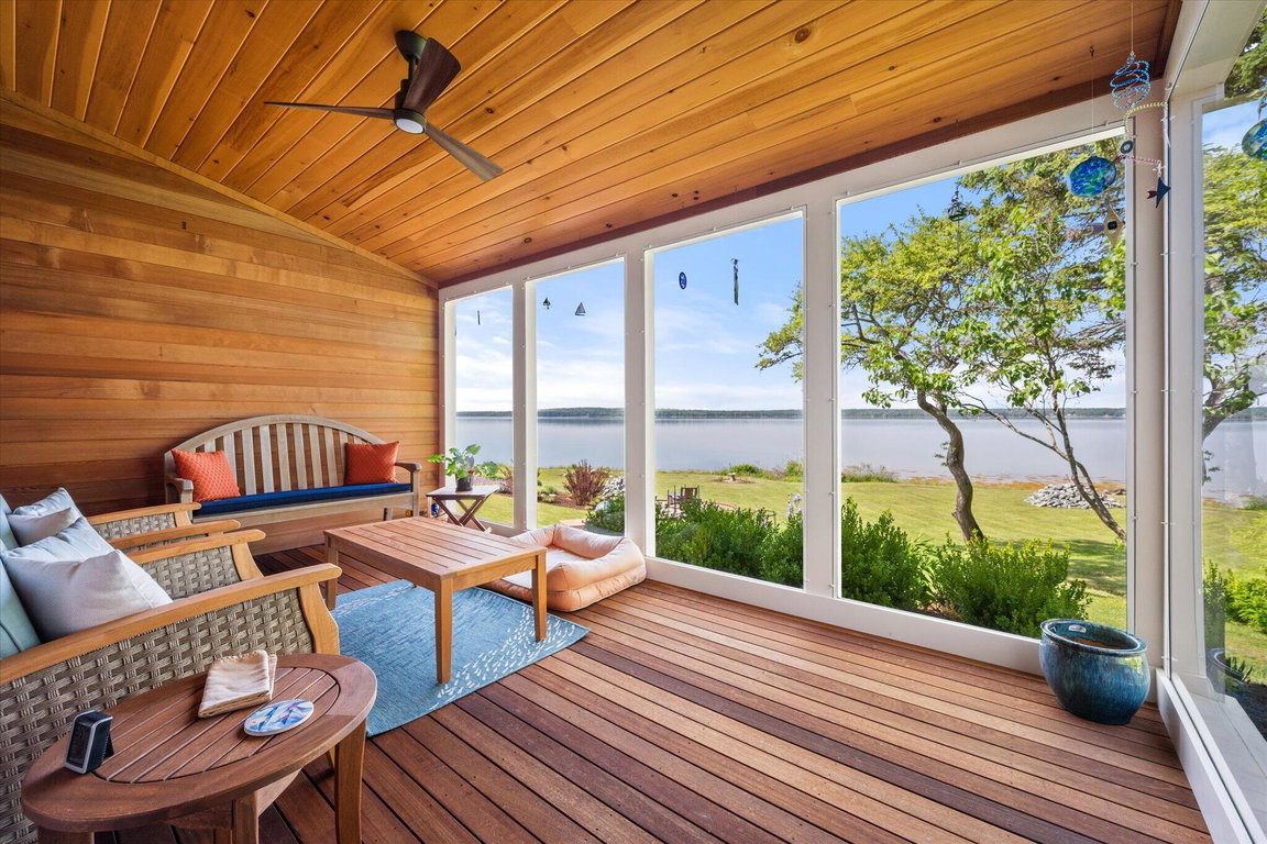 38-Sunroom