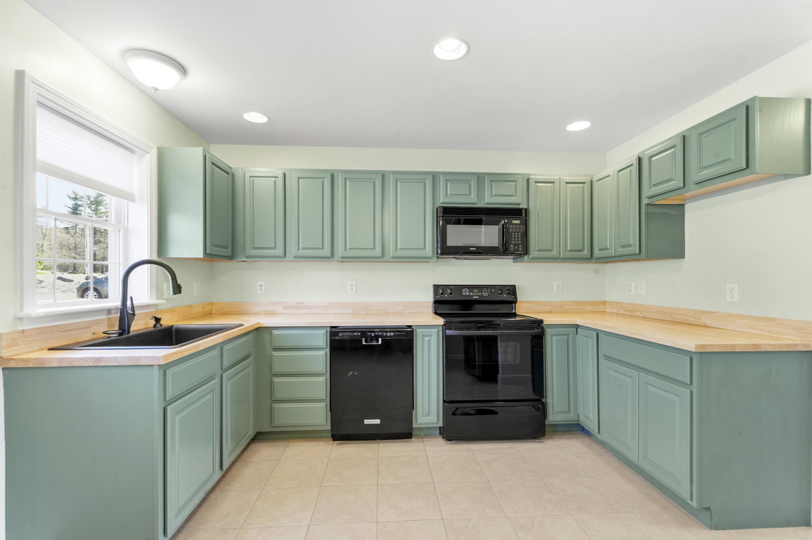 41 River Village Drive Milford
