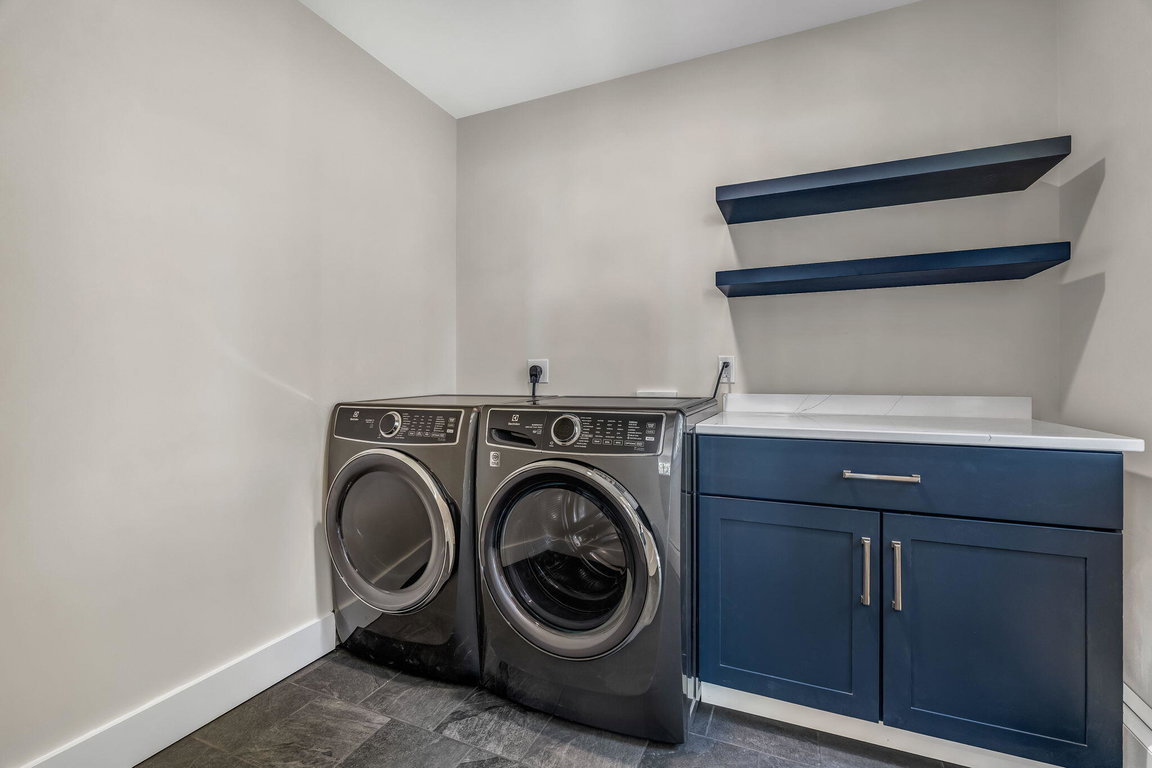 laundry off kitche