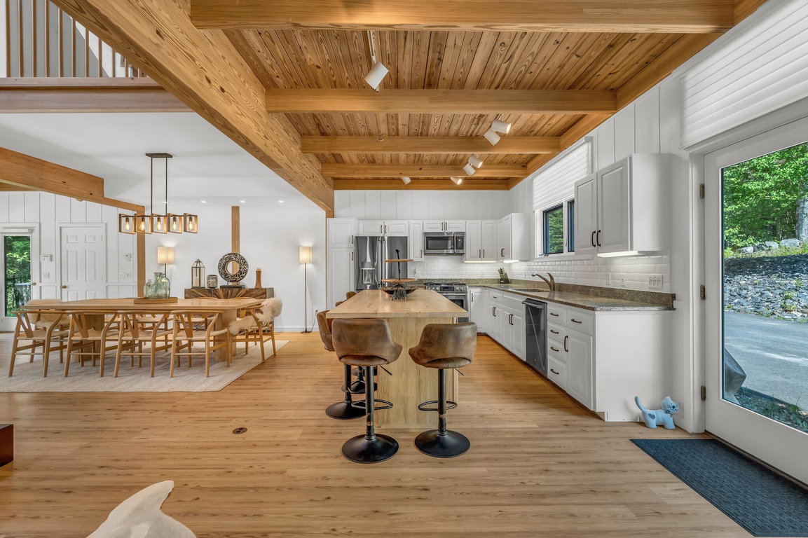 22-web-or-mls-195-branchview-dr