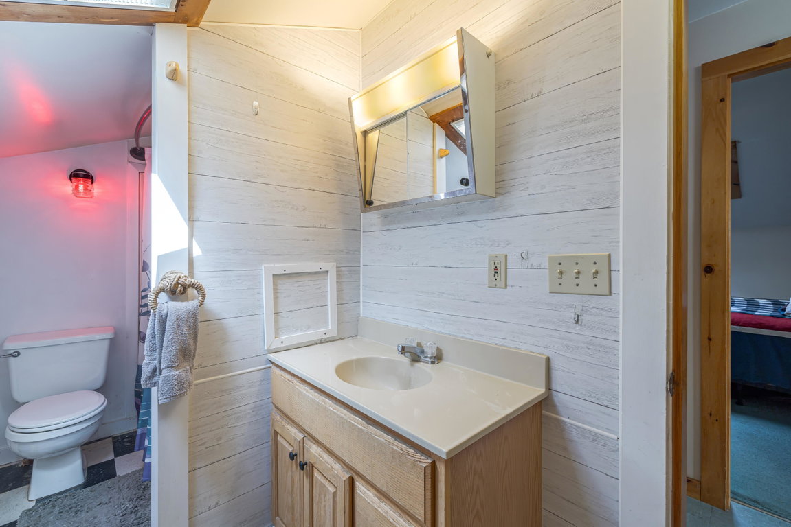 49-33-37 Water Street-DTP