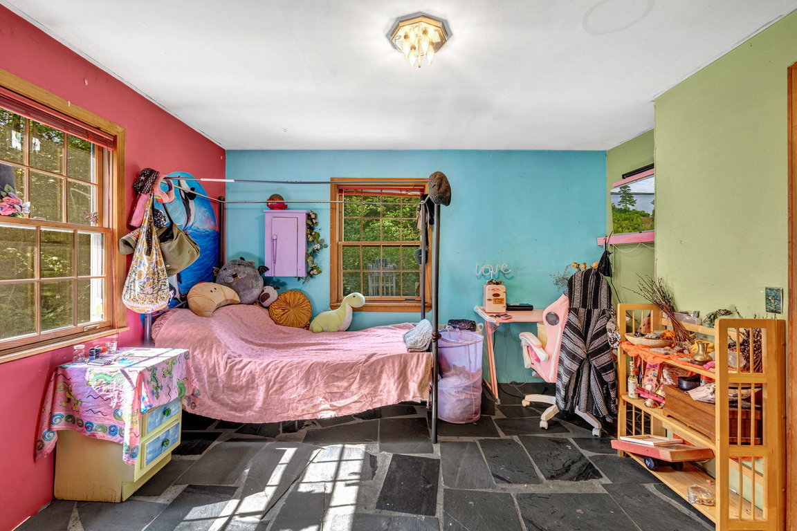 8-web-or-mls-26-wolf-cove-rd