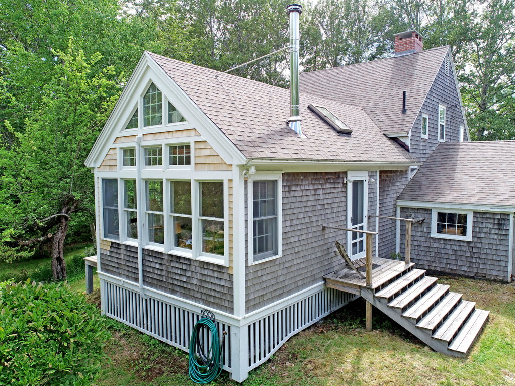 Exterior Home (14)