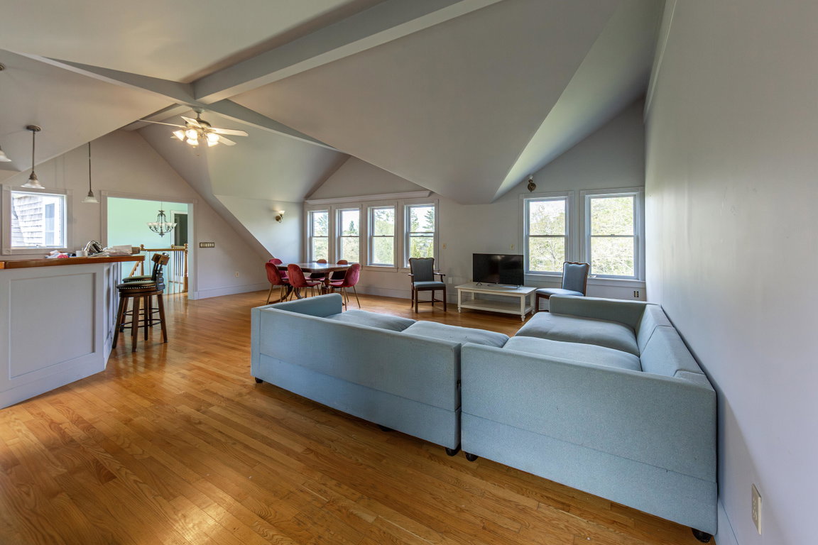 2-Ocean-Mist-Interior-2