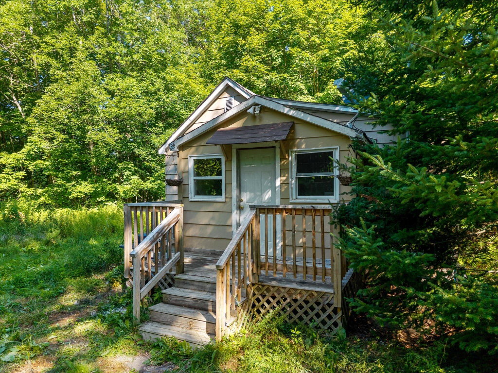 168 Monroe Road Hampden