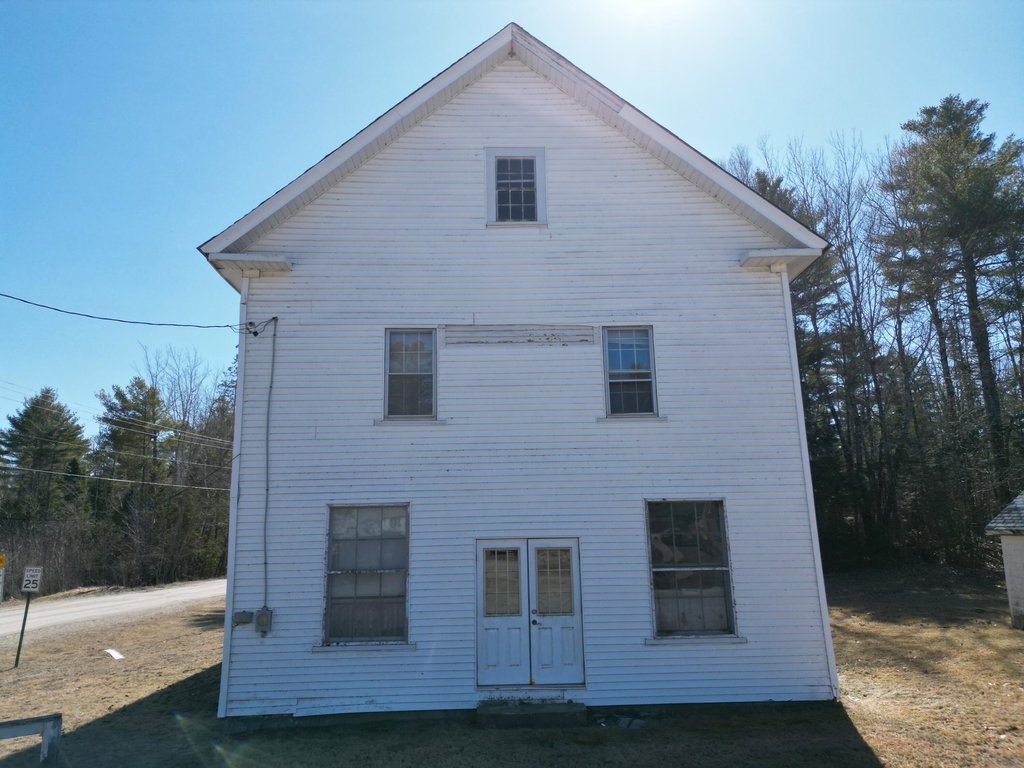 4 Old Main Road Lowell