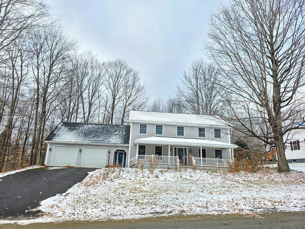 42 Western Avenue East Millinocket