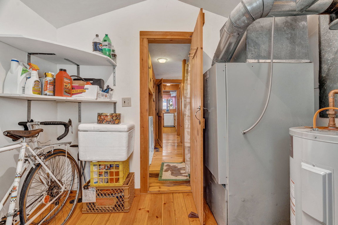13-web-or-mls-142-e-point-rd