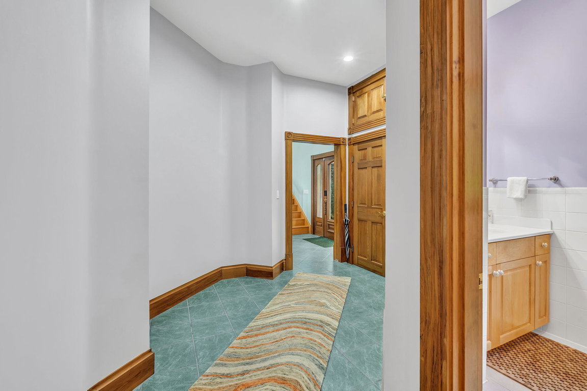 53-web-or-mls-1197-bay-rd