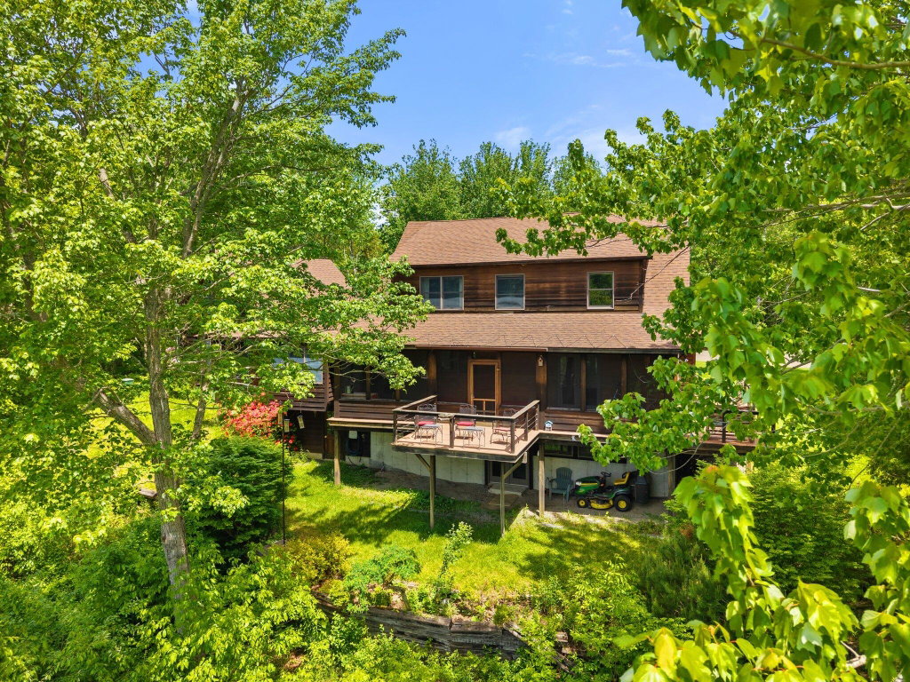 31 Hallbrook Way