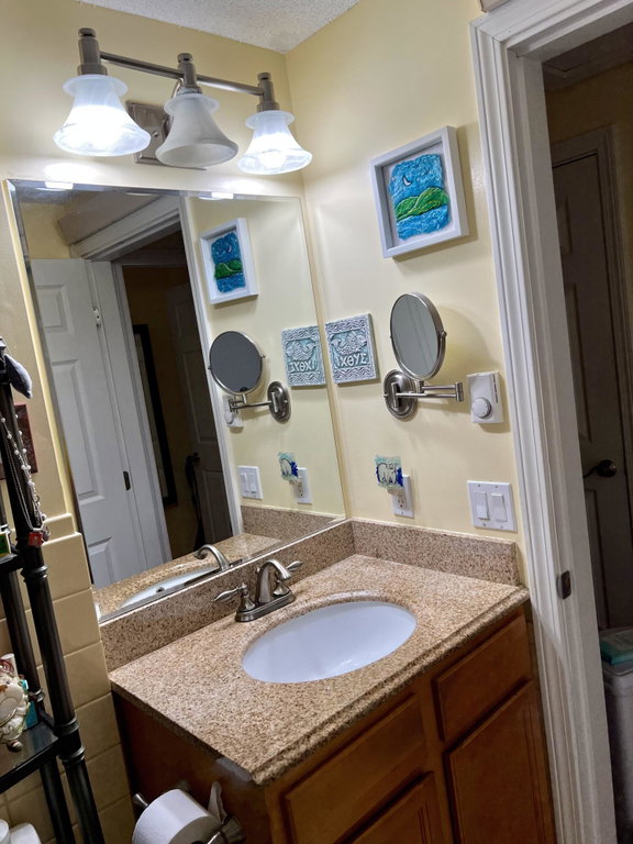 Bathroom sink