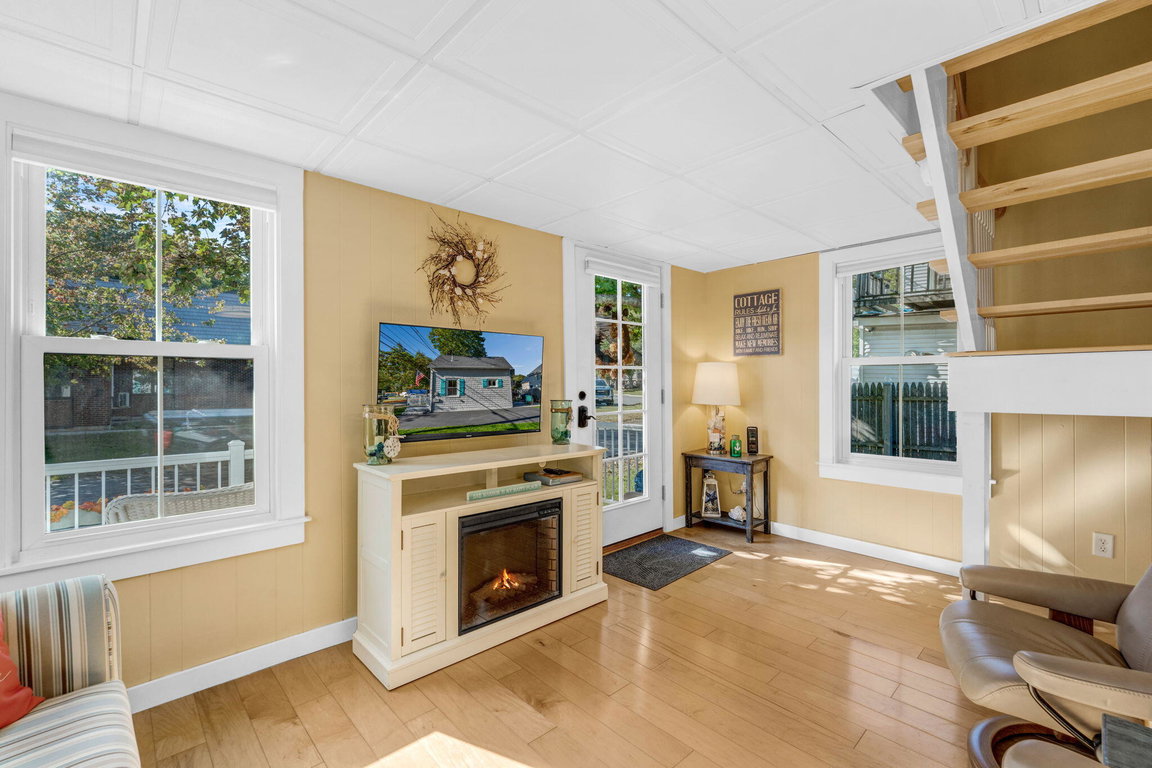 16-web-or-mls-45-cromwell-harbor-rd
