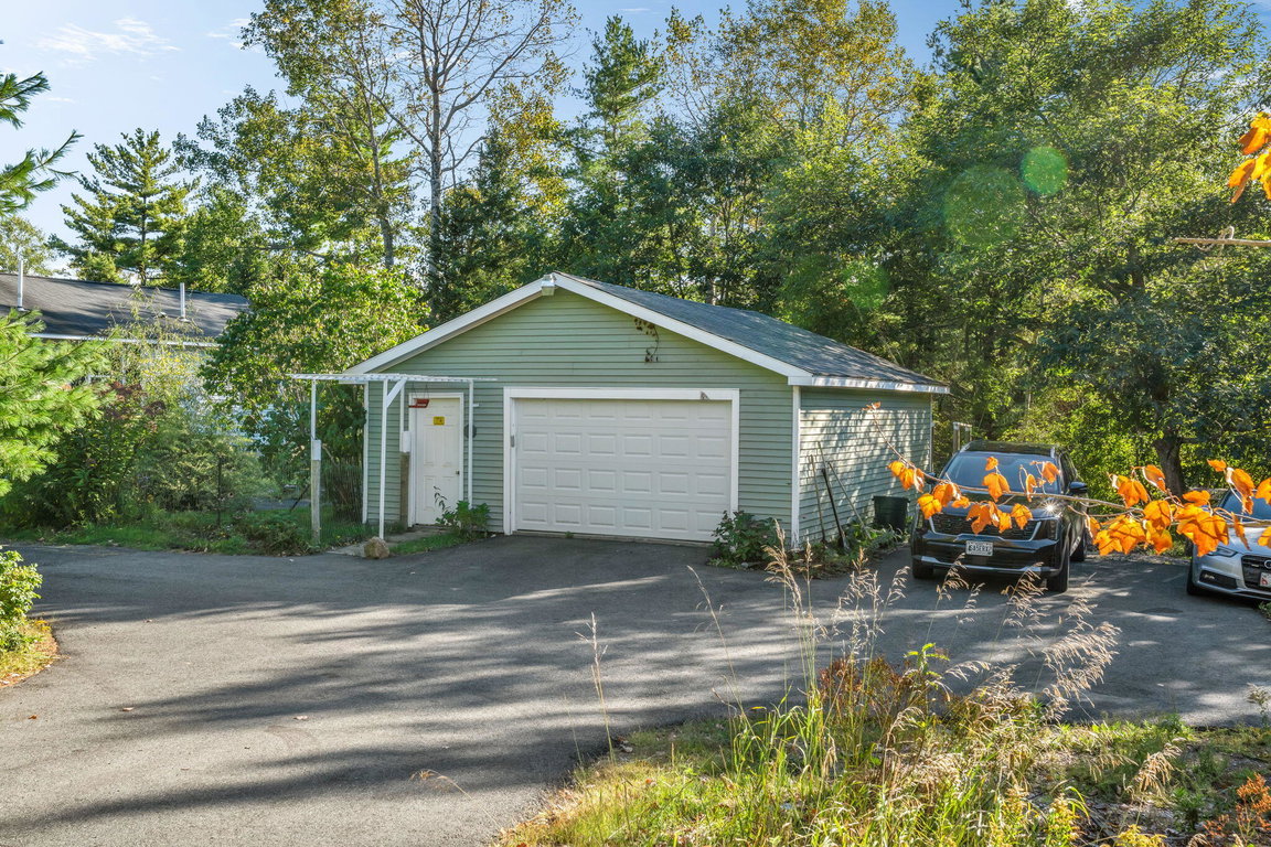 37-web-or-mls-736-eagle-lake-rd